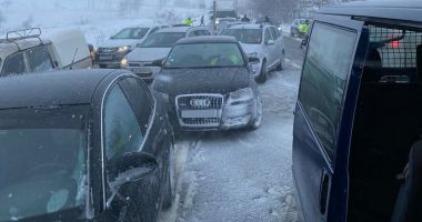 GALERIE FOTO / Drumarii, apel la şoferi. „Nu încurcaţi acţiunile de deszăpezire!” - 2