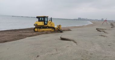 GALERIE FOTO. Lucrări pe plajele de pe litoral. A început pregătirea pentru vara anului 2022 - 4