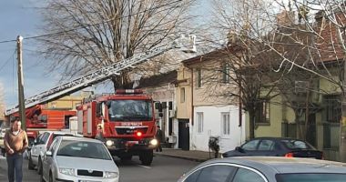 GALERIE FOTO. Incendiu la o casă din centrul Constanţei - 2