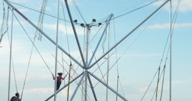 Stire din Diverse : Turiștii caută adrenalină