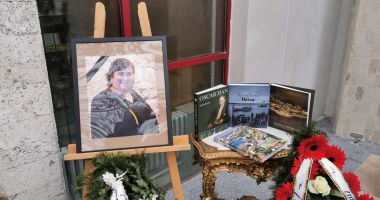 GALERIE FOTO. Doina Păuleanu, omagiată la Muzeul de Artă. A fost dezvelit bustul Reginei Maria - 5