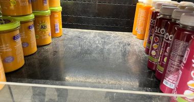 Stire din Social : GALERIE VIDEO-FOTO. Mizerie de nedescris, descoperită de comisarii OPC în două supermarketuri din Constanţa