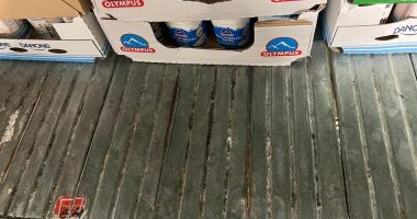 GALERIE VIDEO-FOTO. Mizerie de nedescris, descoperită de comisarii OPC în două supermarketuri din Constanţa - 5
