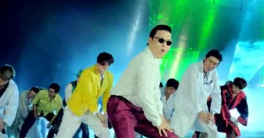 Stire din Monden : "Gangnam Style" a devenit primul videoclip care a depășit 1 miliard de vizualizări pe YouTube
