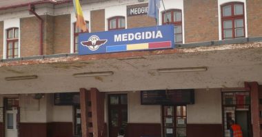 Stire din Eveniment : Panică în gara Medgidia. 80 de persoane s-au autoevacuat