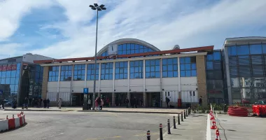 Proxenet, prins la Constanța după ce a bătut o femeie în fața Gării CFR