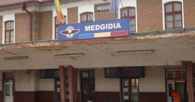 Stire din Eveniment : Copil electrocutat la gara din Medgidia! Salvatorii sunt pe drum