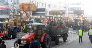 Gara Maritimă e "asediată" de macarale, tractoare și vole - 12