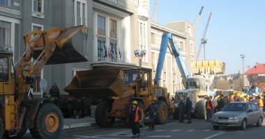 Gara Maritimă e "asediată" de macarale, tractoare și vole - 4
