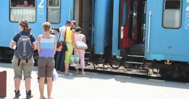 Stire din Social : Restricții de viteză la trenurile CFR, pe ruta București – Constanța