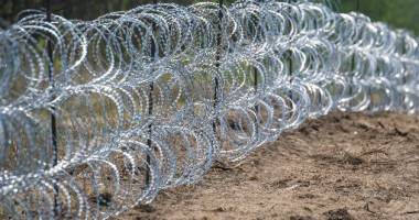 Macedonia ridică încă un gard la granița cu Grecia
