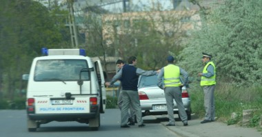 Stire din Eveniment : Emigranți sirieni și călăuza bulgară, reținuți la Ostrov
