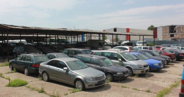 MAȘINI SCUMPE, PARFUMURI, ȚIGĂRI și BĂUTURI FINE. Sunt ale nimănui, dar NIMENI nu se atinge de ele! - 3