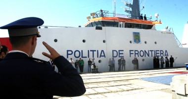 Stire din Eveniment : Garda de Coastă stă pe un butoi cu pulbere