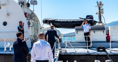 Stire din Eveniment : Vizită importantă la bordul navei Gărzii de Coastă, aflată în misiune în Grecia