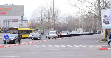 GALERIE FOTO / Premieră la Constanța ! Garduri pe mijlocul străzii pentru protecția pietonilor - 4