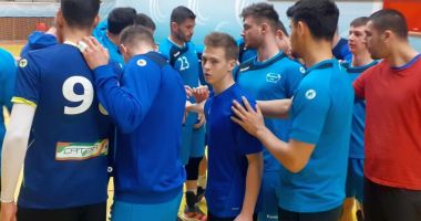 Stire din Sport : Gata vacanţa, din nou la treabă! HC Dobrogea Sud s-a reunit la Sala Sporturilor