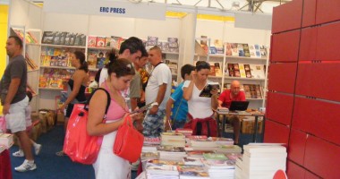 Stire din Cultură-Educație : Poliția Gaudeamus, cu spor la "amenzi"