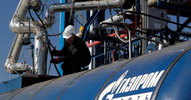 Stire din Economie : Gazprom A REDUS CU 30% livrările de GAZE NATURALE către România