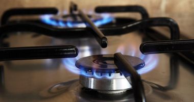 Stire din Actualitate : A fost reluată alimentarea cu gaze naturale a clienţilor din zona Rahova afectată de explozie