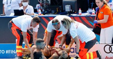 MOMENTE DE PANICĂ LA CAMPIONATELE MONDIALE! O sportivă a fost salvată de la înec de antrenoarea sa
