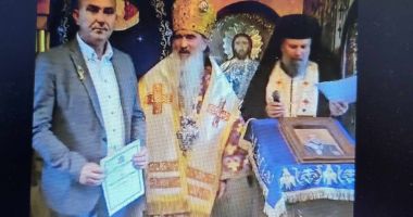 Primarul George Cojocaru a primit de la IPS Teodosie "Crucea Sfântului Apostol Andrei" pentru mireni - 2