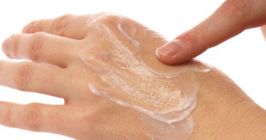 Stire din Sănătate : Cum ne protejează gelurile antibacteriene de virusuri