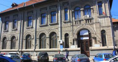 Stire din Cultură-Educație : Gemenii și-au "promovat" frații  la licee mai bune