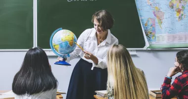 Inspectorul și ora de geografie