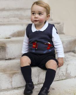 Casa regală britanică a publicat fotografii noi cu prințul George - 3
