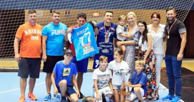 Stire din Sport : "Următorul Crăciun mă va prinde pe banca tehnică"