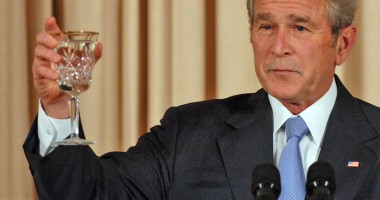Stire din Actualitate : Episod necunoscut din viața lui George W. Bush: Arestat pentru că a condus în stare de ebrietate