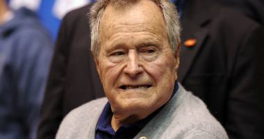 Stire din Actualitate : George H.W. Bush a fost externat