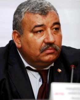 Stire din Politică-Administrație : UNPR vrea să își pună oameni la șefia CJAS și ISC