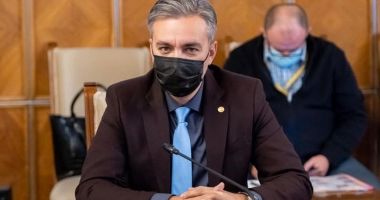 Stire din Economie : Secretarul de stat George Niculescu: „Preţul de referinţă face diferenţa compensărilor la facturi”