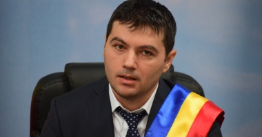 Stire din Politică-Administrație : Liberalul George Scupra, noul președinte al LAL: "Sunt onorat că am avut sprijinul primarilor din județ"