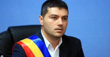Stire din Politică-Administrație : "Educația este darul cel mai de preț pe care îl putem oferi copiilor noștri"