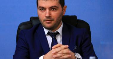 Stire din Politică-Administrație : "Parcul de recreere de pe malul lacului Siutghiol este la un pas de finalizare"
