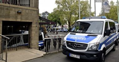 GALERIE FOTO / ATAC ÎN GERMANIA! O mașină a intrat în mulțime. Mai mulți morți și răniți - 3