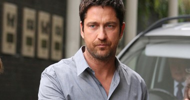 Stire din Monden : Fotografia care l-a înfuriat pe Gerard Butler. Vezi gestul Mădălinei Ghenea