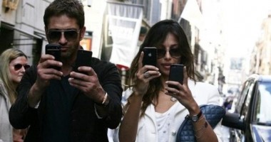 Stire din Monden : Gerard BUTLER rupe tăcerea: «Nu mai sunt cu Mădălina»
