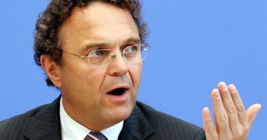 Stire din Actualitate : "România se angajează pe o cale politică îndoielnică. Nu vom deschide granițele către România"