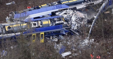 Stire din Actualitate : Germania: Autoritățile investighează accidentul de tren în care  au fost rănite 50 de persoane