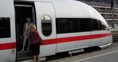 Stire din Actualitate : Vagoane de tren pentru femei, în urma valului de agresiuni sexuale comise de migranți