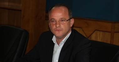 Stire din Social : Geronimo Răducu Brănescu, numit președinte al ANSVSA de premierul Grindeanu