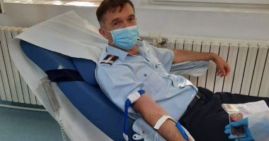 Gesturi de umanitate. Jandarmii şi pompierii donează sânge - 2