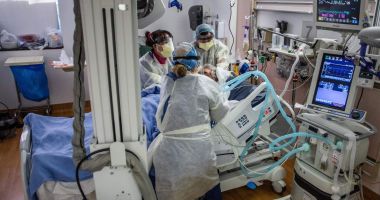 Stire din Social : Austria a oferit României peste o mie de cutii de medicamente necesare tratării pacienţilor cu SARS-CoV-2
