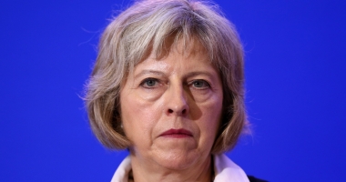 Stire din Actualitate : Când va declanșa Brexit-ul Theresa May