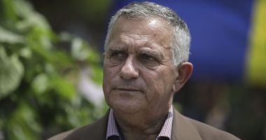 Stire din Politică-Administrație : Gheorghe Funar contestă candidatura lui Crin Antonescu la alegerile prezidențiale