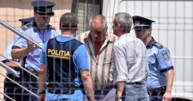 Stire din Eveniment : Gheorghe Dincă a ajuns la INML pentru expertiza psihiatrică